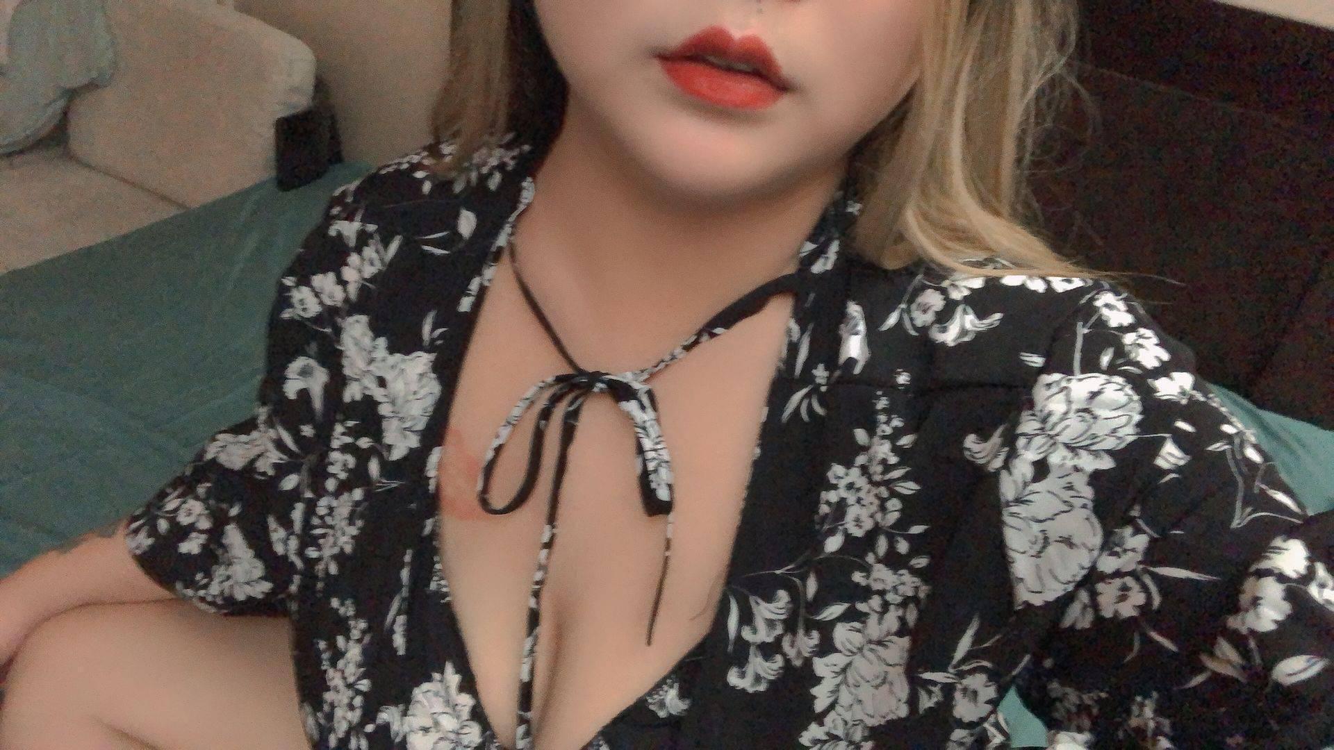 昭觉寺胖胖妹，挺可爱的